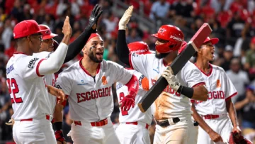 Celebracion-de-los-Leones-del-Escogido-360x203