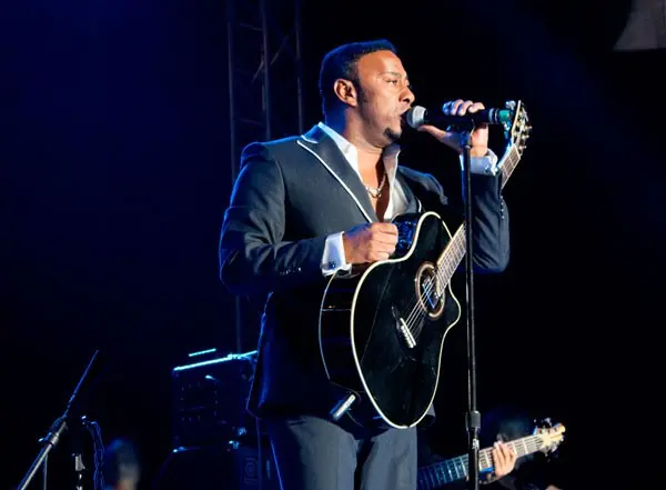 Anthony-Santos-bachatero-jpg
