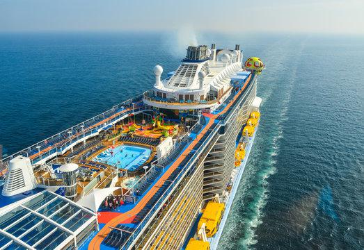 Royal-Caribbean-suspende-las-paradas-en-Labadee-por-la-crisis-en-Haiti-1