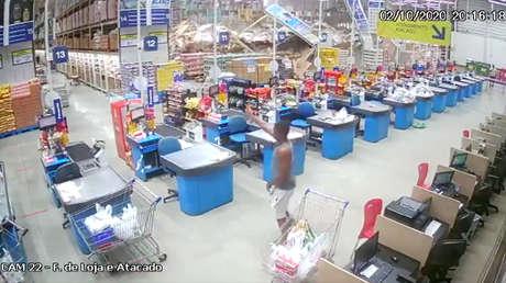 Al-menos-cuatro-muertos-y-nueve-heridos-tras-desplomarse-la-marquesina-de-una-tienda-en-Brasil
