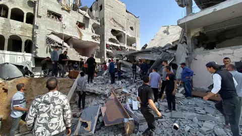 labores-rescate-ciudad-gaza-ataque-israel-pasado-viernes_70