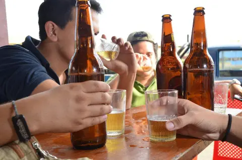a6fe0046-bebida-alcohol-5f00c6322dbdb