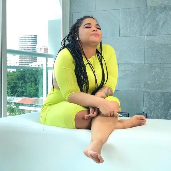 killadamente-el-arte-de-ser-una-influencer-fashionista-curve-y-desalmada-02-20190605120253253-2acad048-focus-0.02-0.57-895-573