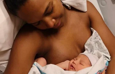 la-modelo-dominicana-arlenis-sosa-se-convierte-en-madre-ac4978ee-focus-0-0-375-240