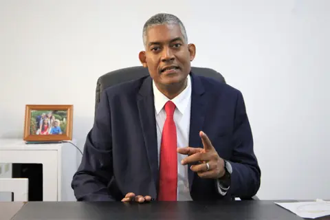 Foto-Lic.-Pastor-Feliciano-Lacen-Custodio-Pte.-CODUE