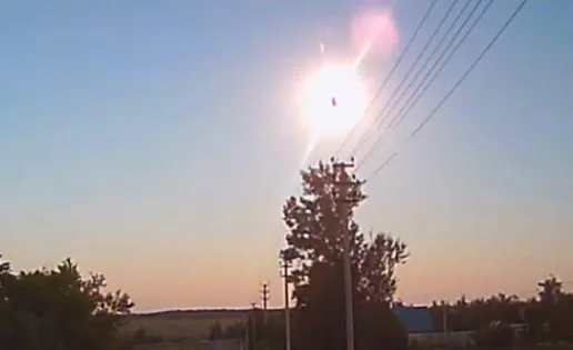 destello-ilumino-cielo-rusia-1-516x315