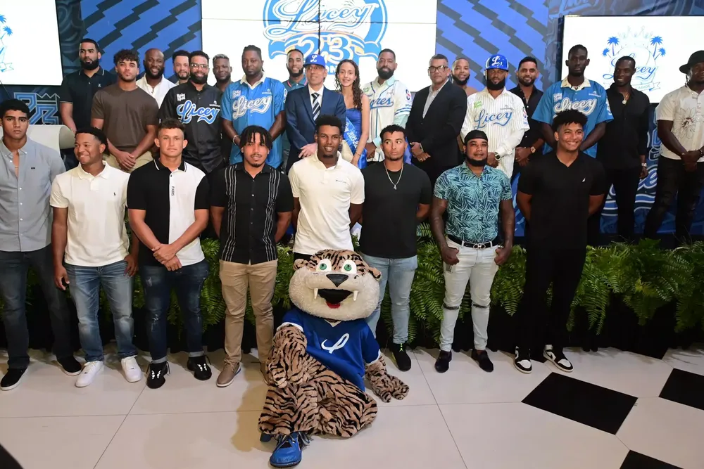 JUGADORES-NATIVOS-PRESIDENTE-GERENTE-1-scaled