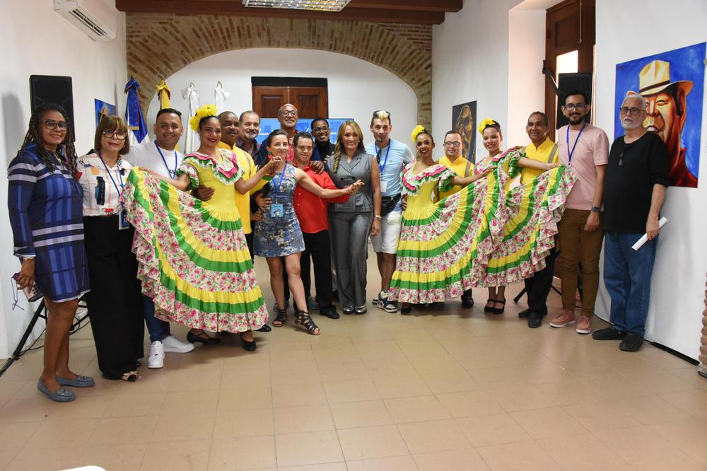 6c0c69f45c88eea8734cf534aeeddbb6_XL