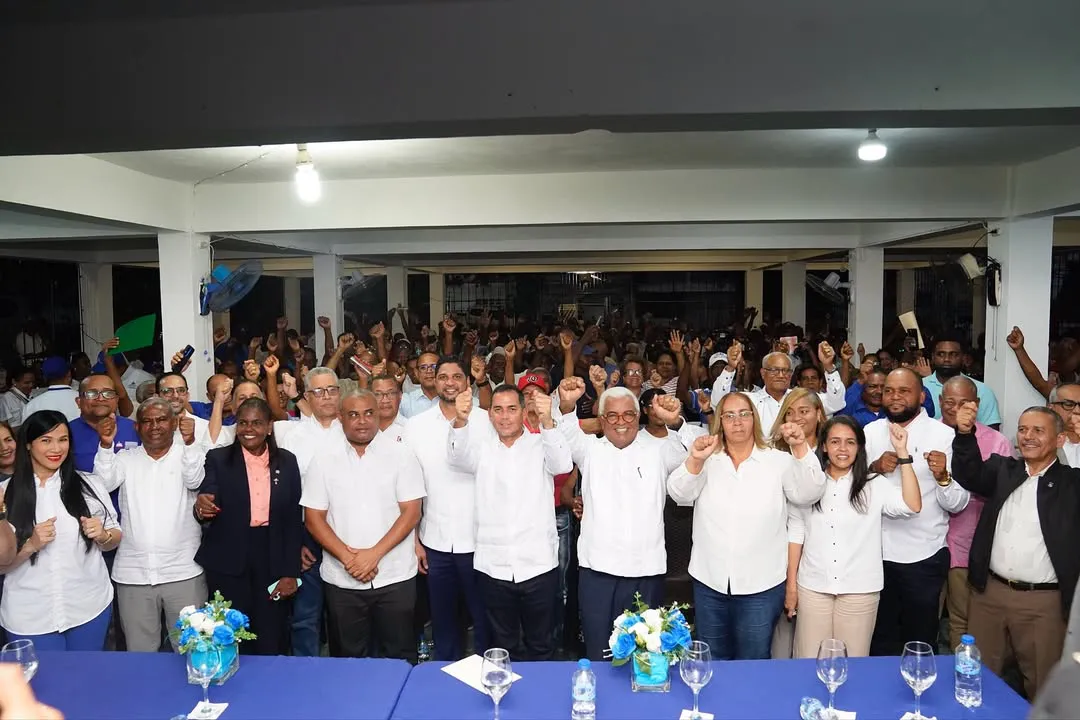 🏡 ¡Seguridad y Esperanza para 2,650 Familias de Haina!Por disposición del presidente Luis Abina (1)