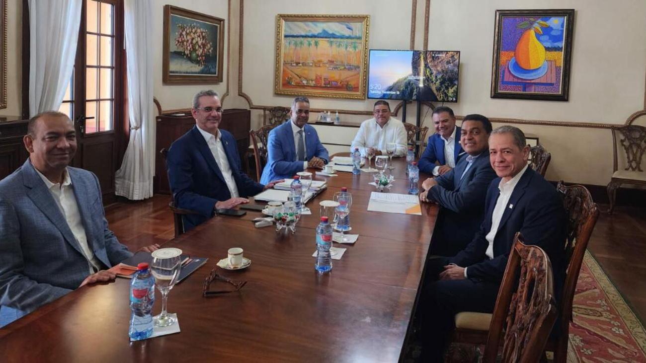 Presidente Abinader (10) (1)