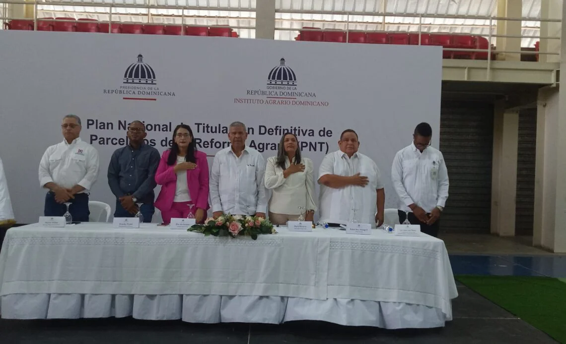 Tituacion-de-terrenos-en-Azua-1140x694
