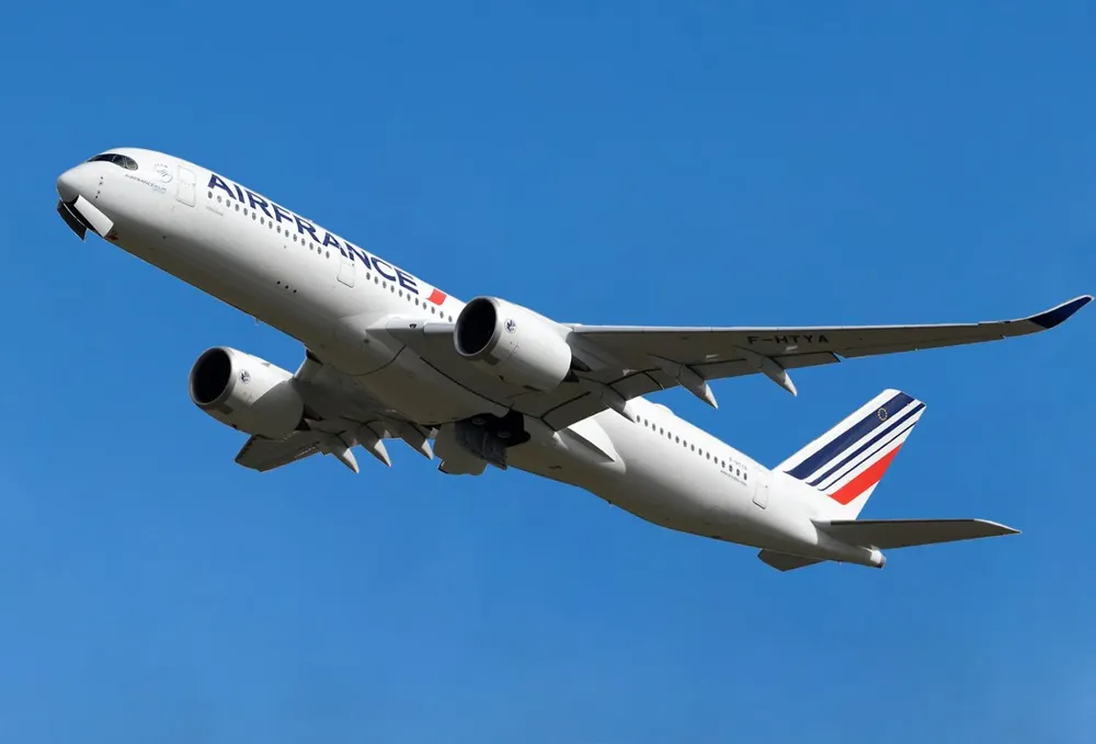 Air_france_airbus_a350_f-htya