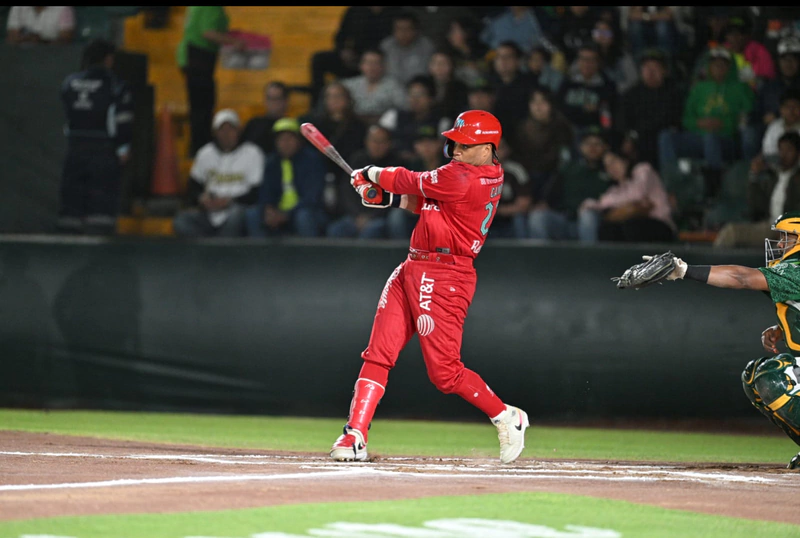 Robinson-cano-se-estrena
