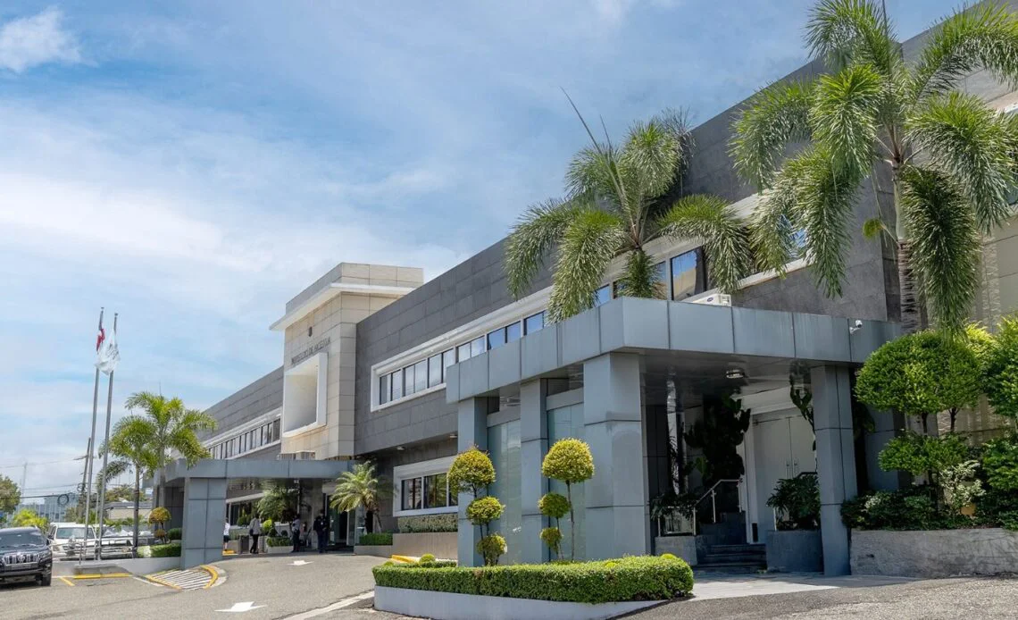 Fachada-del-Ministerio-de-Hacienda-1140x694