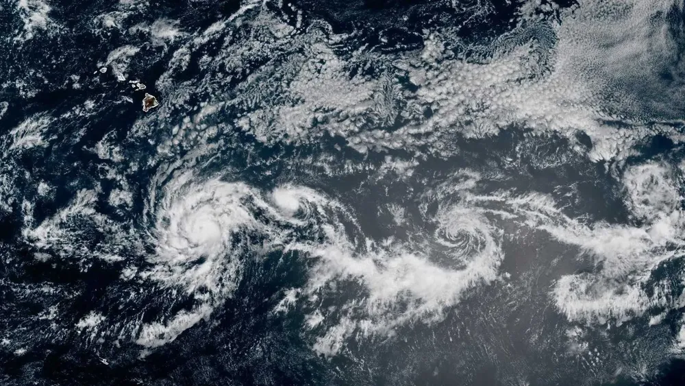 Huracán Iona, en el Pacífico central. Foto_ NOAA
