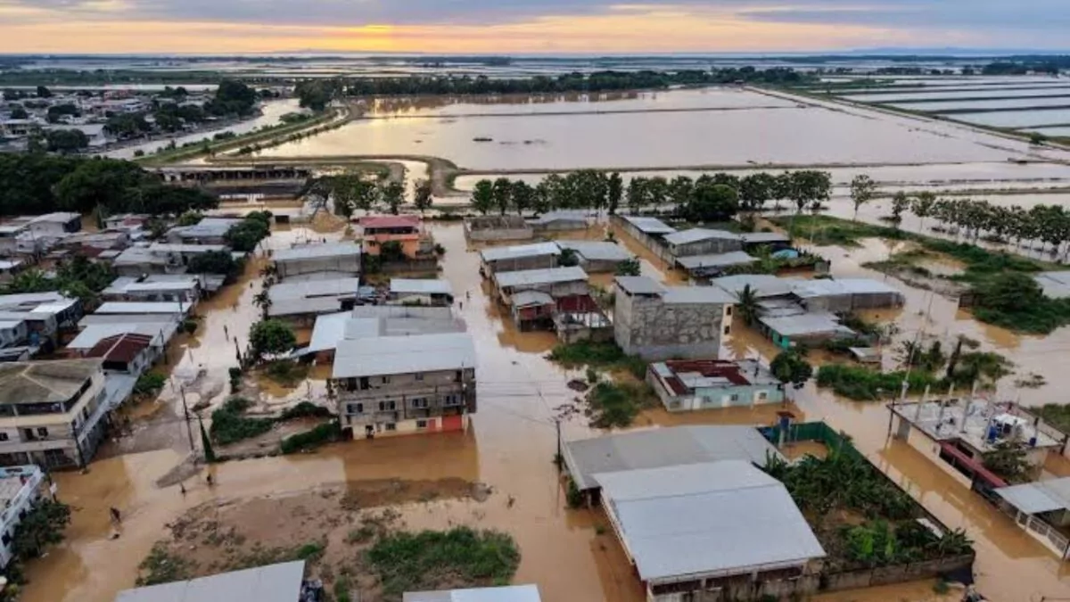 ascienden-a-16000-los-afectados-por-las-lluvias-desde-finales-de-agosto-en-ecua-20261007-183809-6tMS-1200x675