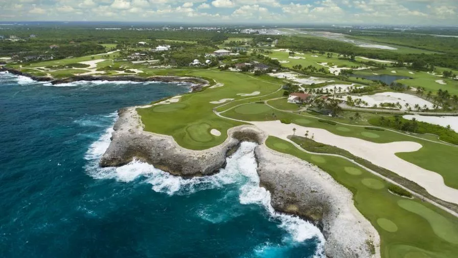 puntacana-resort-galardonado-como-resort-de-golf-del-ano-focus-0-0-896-504-jpg