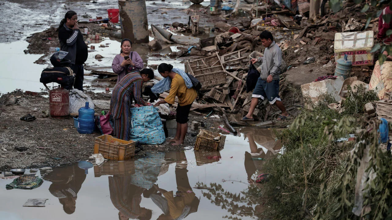 w1280-p16x9-2024-09-29T142642Z_1925890959_RC2BAAAMR8PO_RTRMADP_3_ASIA-WEATHER-NEPAL