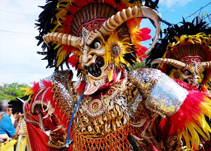 Carnaval-santo-domingo