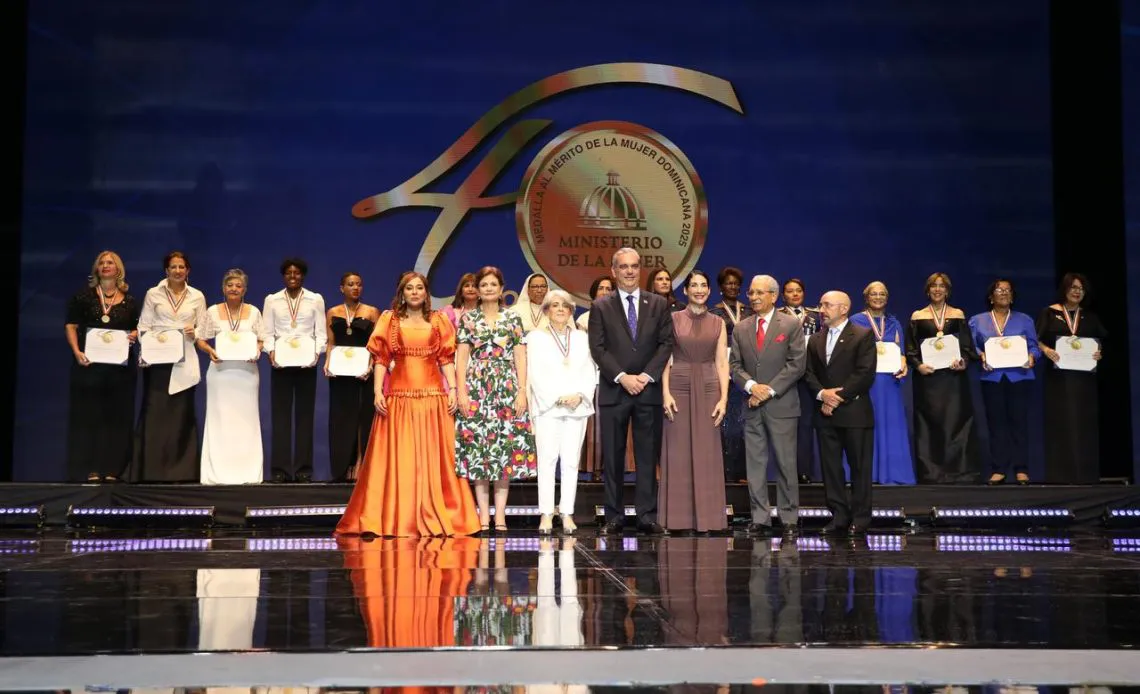Merito-de-la-Mujer-Dominicana-1140x694