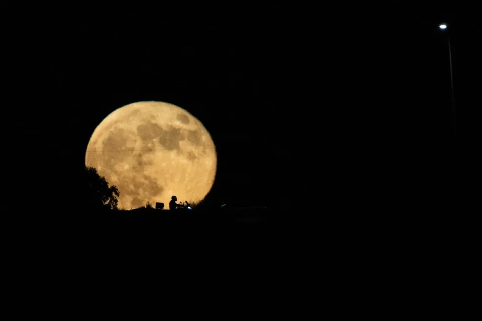 Lunes-06-de-octubre-sera-la-primera-Superluna-del-ano