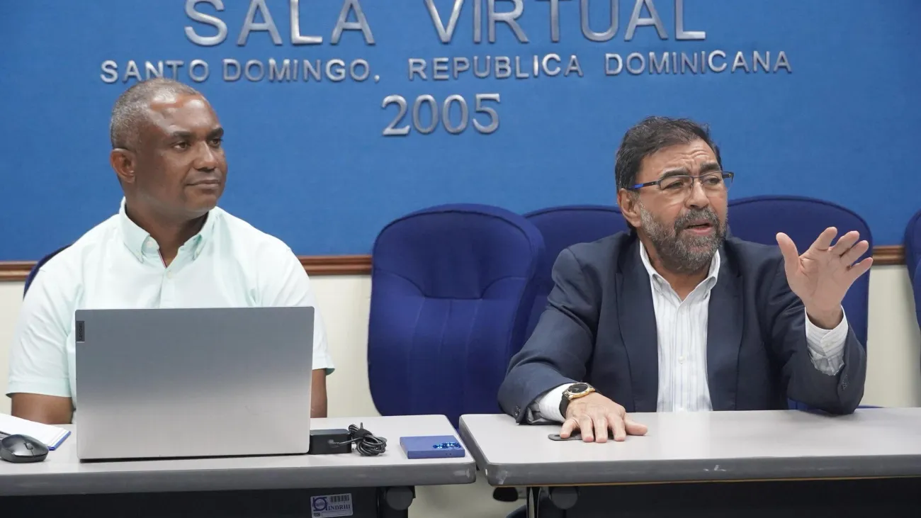 Foto 1. Olmedo Caba encabeza encuentro con bloque de Regantes del río Yaque del Sur.