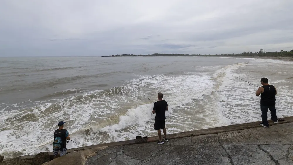 17576373_AP25230183461572