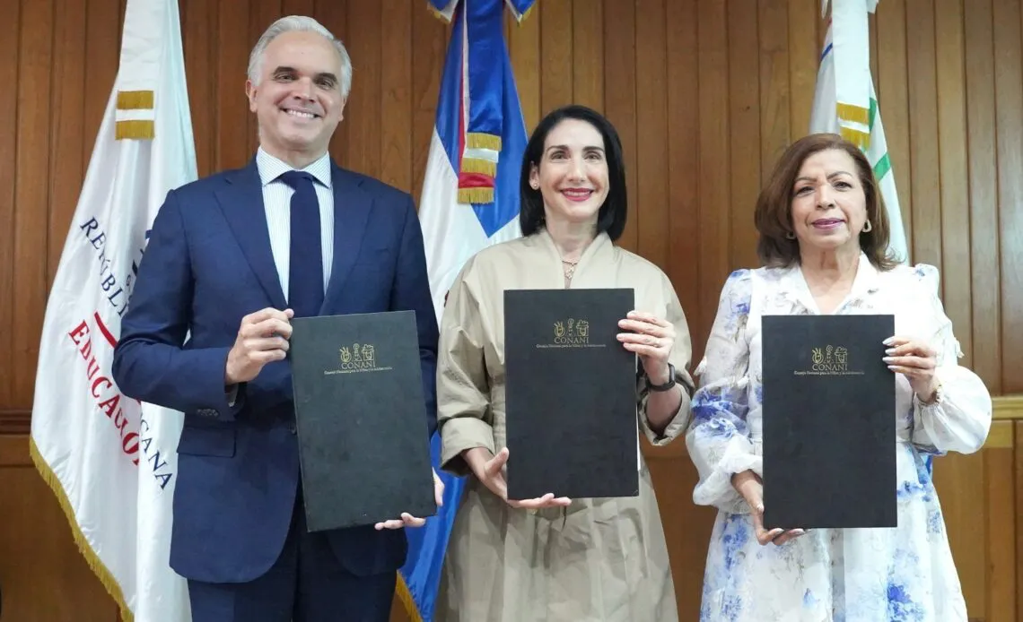 Minerd-Conani-y-Gana-RD-sellan-alianza-para-fortalecer-la-proteccion-de-la-ninez-y-asegurar-permanencia-escolar-1140x694