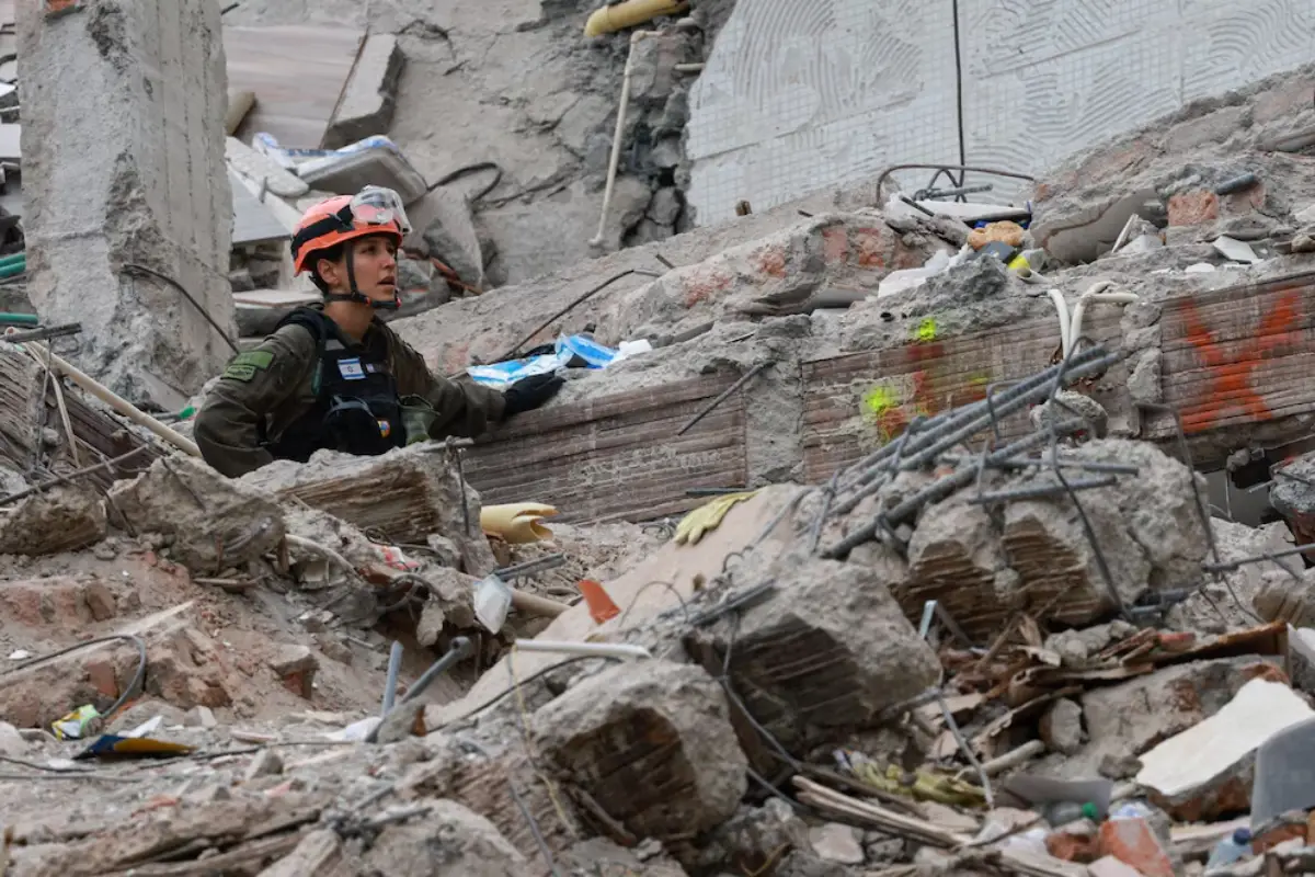 Aumenta-a-294-la-cifra-de-muertos-por-terremoto-en-Colombia-y-320-siguen-desaparecidos