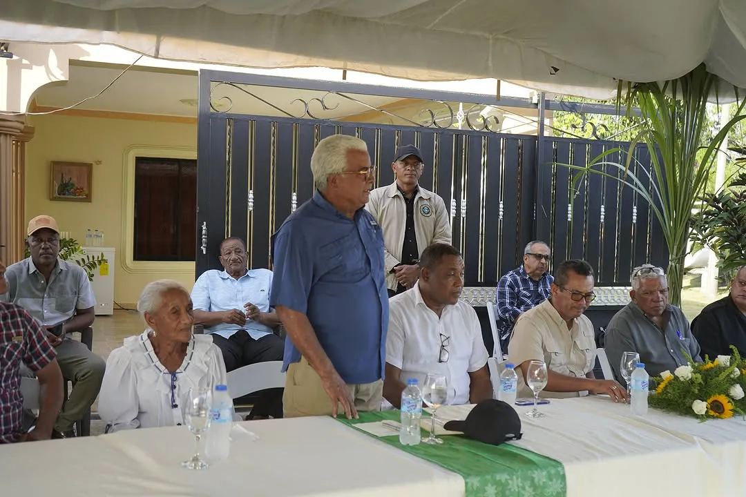 El director de @dgbnrdo y @cea_rd Rafael Burgos Gómez, anunció el inicio de la Zafra Azucarera del Ingenio Porvenir, programada para la primera semana de enero de 2025 .Burgos Gómez destacó que el ingenio (3)