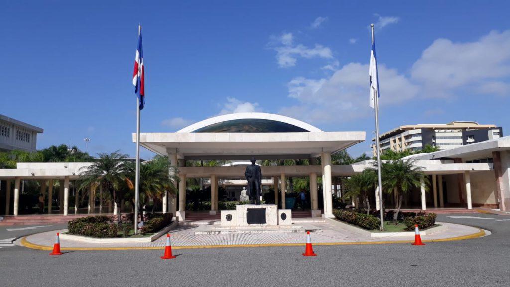 aula-magna-uasd-06082018-amaurys-florenzan-4-1024x576