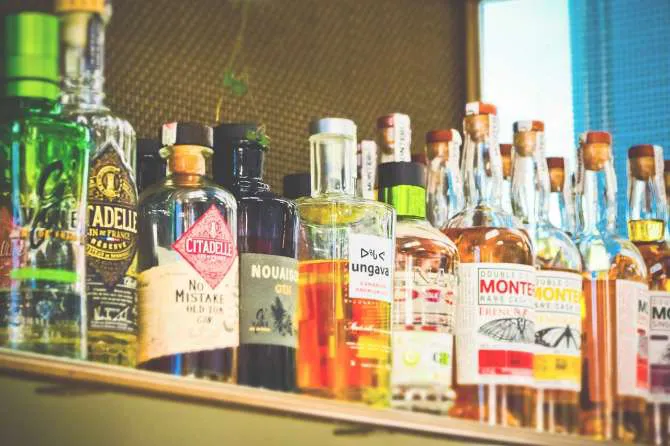 4208_bottles-3623317_1280