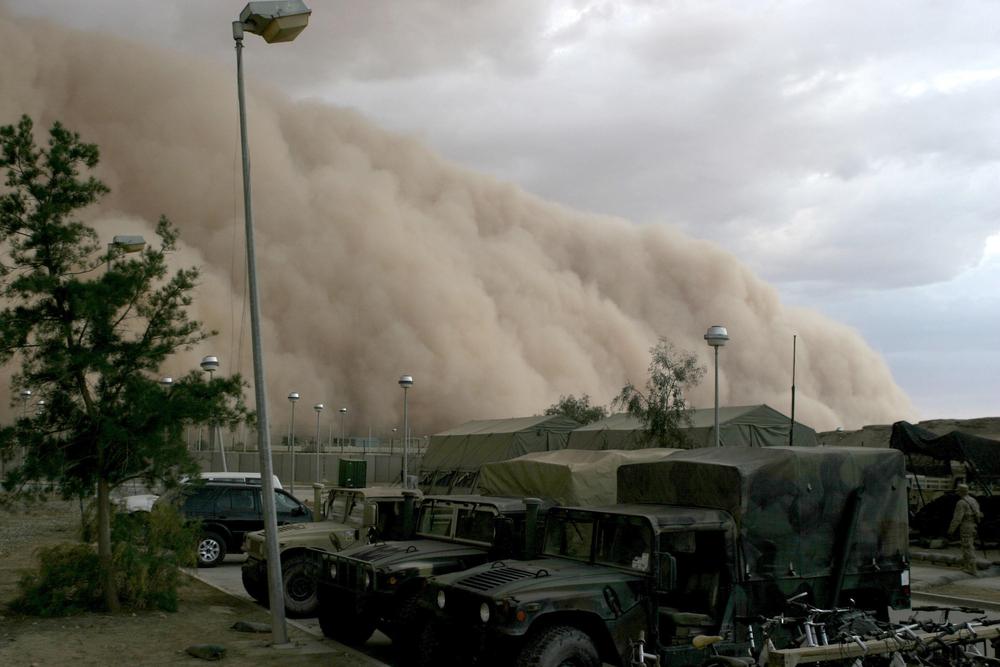 Sandstorm_in_Al_Asad,_Iraq