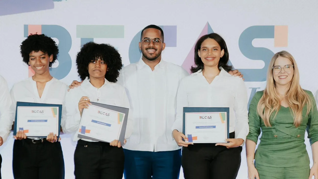 Becas 25 ITLA_0