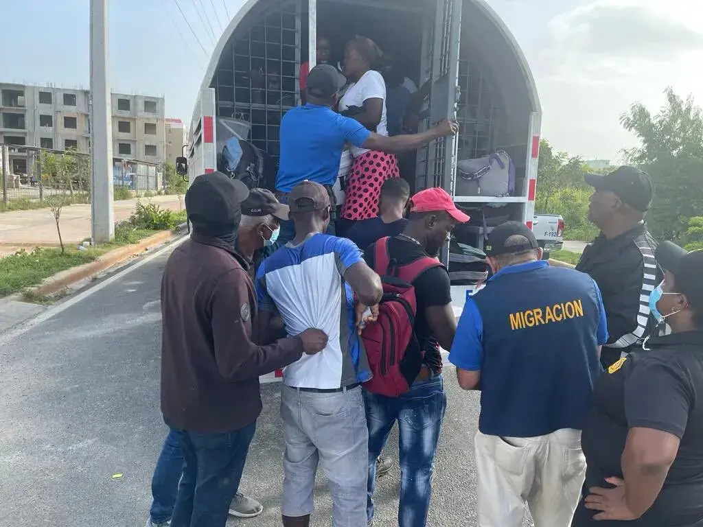 migracion-en-ciudad-juan-bosch.jpg