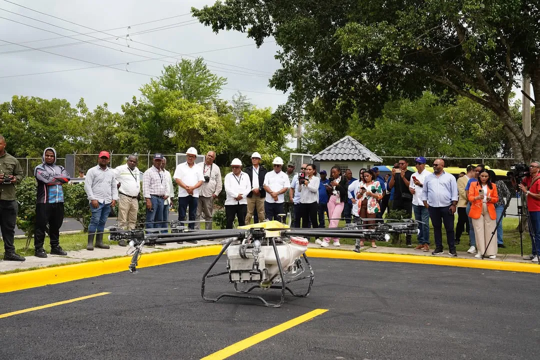 El Dr. Rafael A. Burgos Gómez, director general de @dgbnrdo y honorífico de @cea_rd, encabezó ju (5)