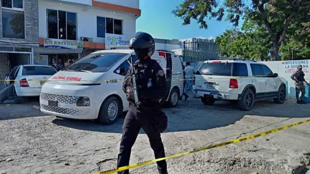 policia-herido-en-tiroteo-que-dejo-5-delincuentes-muertos-en-santiago-74b7a8dd-focus-0-0-608-342