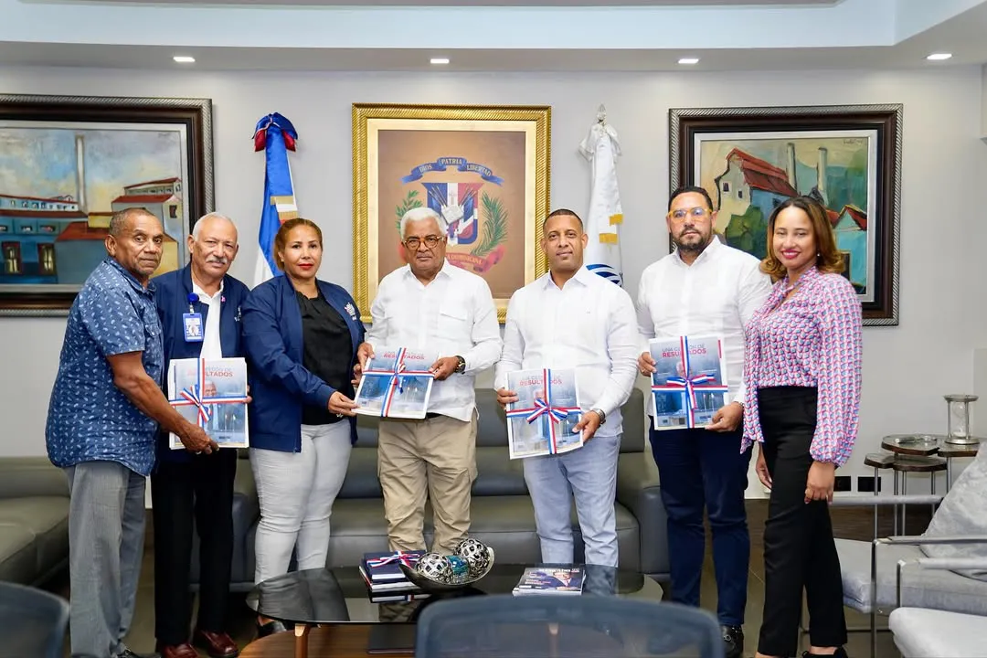 🤝 Fortaleciendo lazos interinstitucionales 🇩🇴Nuestro director general de @dgbnrdo y @cea_rd,