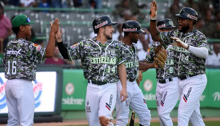 lidom-estrellas-triunfo-sobre-giantes-águilas-licey