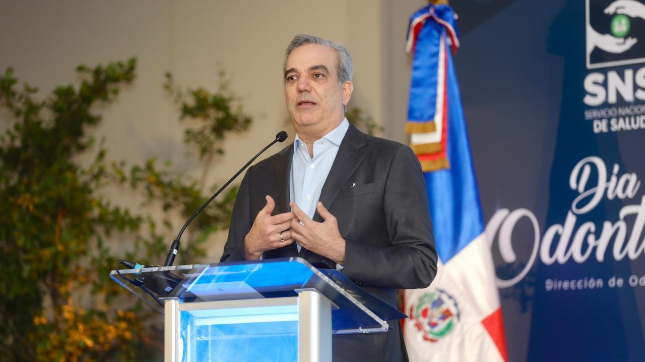 Presidente Abinader anuncia Gobierno trabajará en la implementación de unidades salud bucal escolar