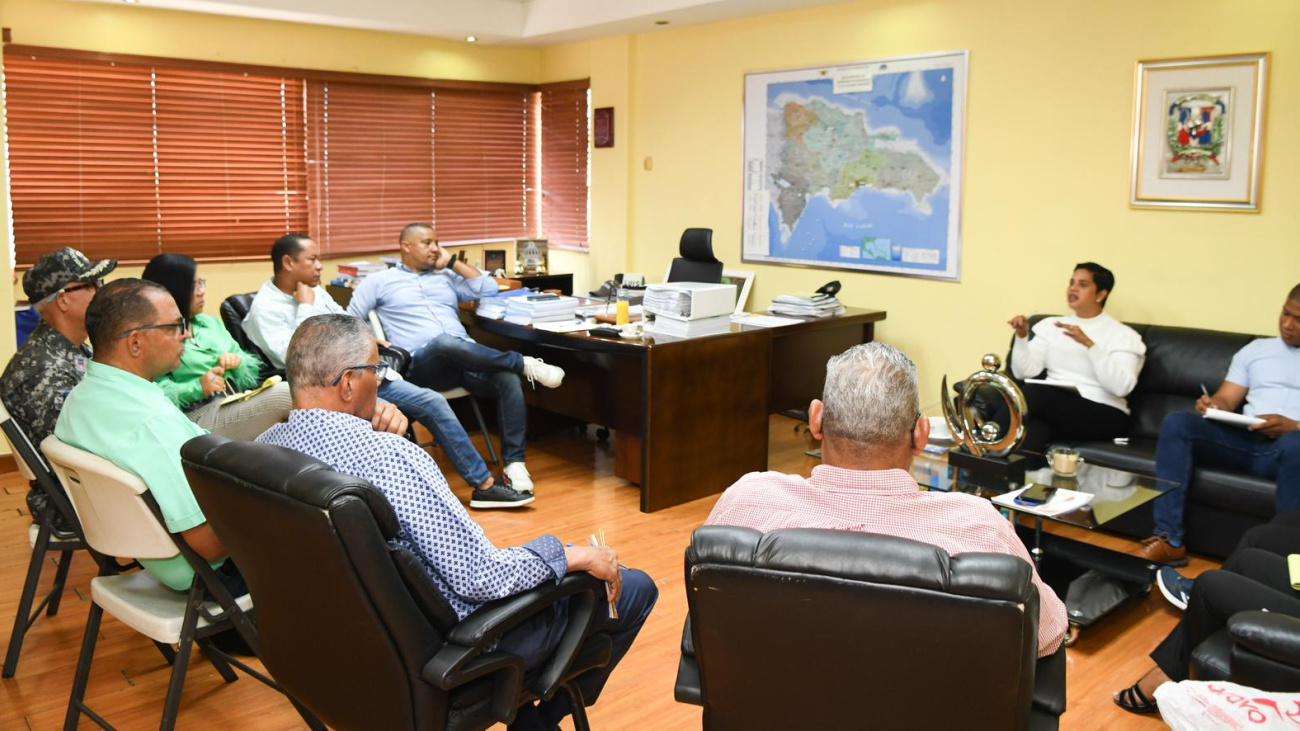 FOTO COMITE DE EMERGENCIA COMEDORES 2