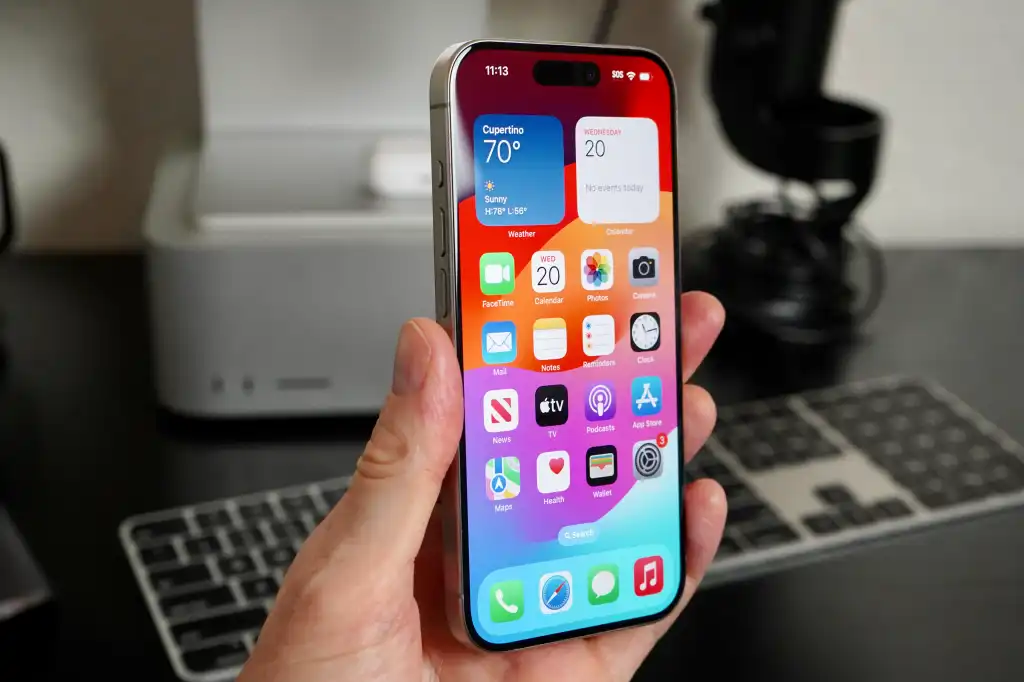 iphone-15-pro-hero02-2