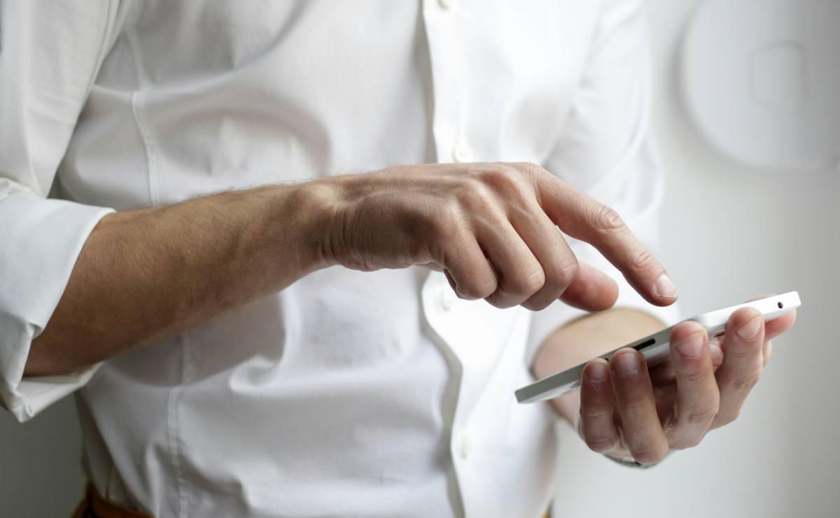 experto-alerta-que-la-informacion-del-celular-se-escucha-aunque-este-apagado