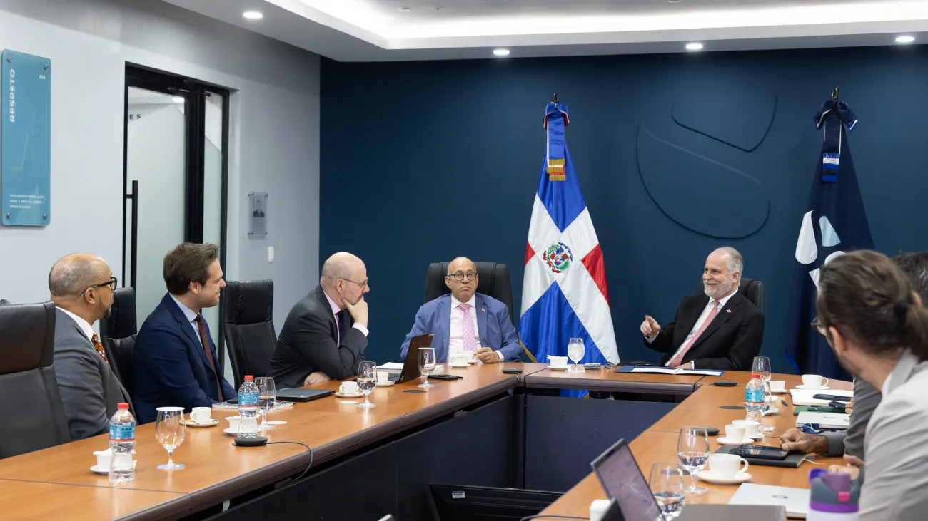 13032025_REUNION CON REPRESENTANTES DEL FMI_012