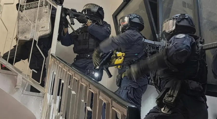 Dominicanos-son-apresados-tras-secuestrar-y-torturar-a-un-ciudadano-colombiano-en-Roma-900x497