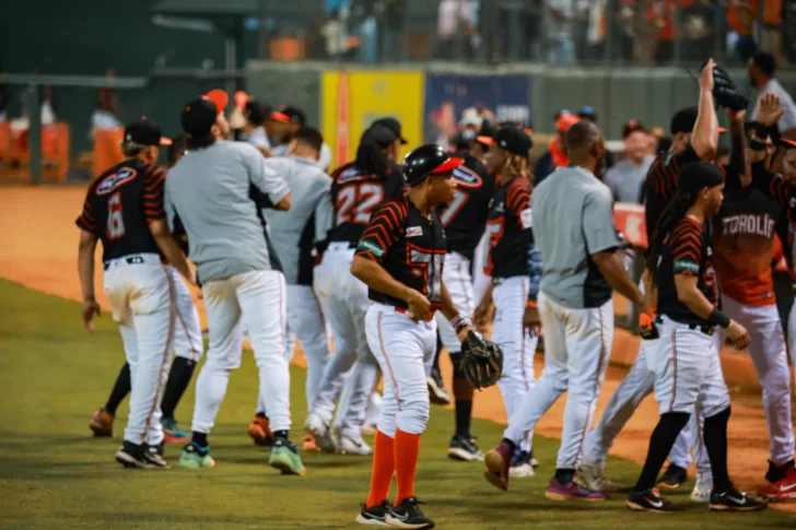 Toros-celebran-triunfo-ante-Aguilas_19.1.26-728x485-1
