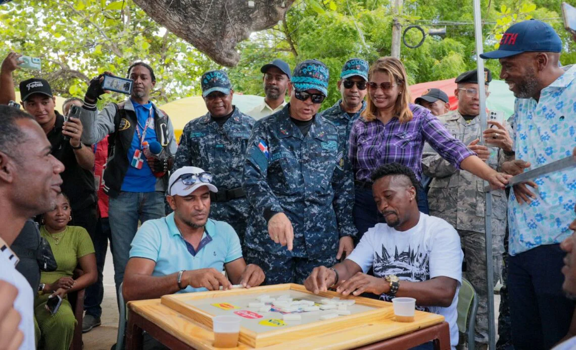 Director-de-la-PN-supervisa-operativo-de-Semana-Santa-en-la-region-Este-1140x694