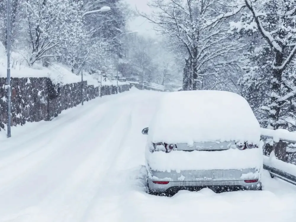 coche-atrapado-nieve-2901112