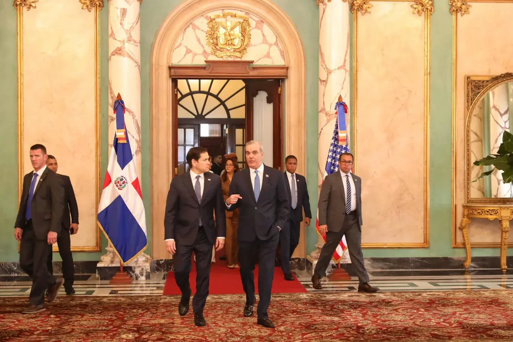 Marco-Rubio-y-Luis-Abinader-despues-de-reunion-en-el-Palacio-Nacional-scaled