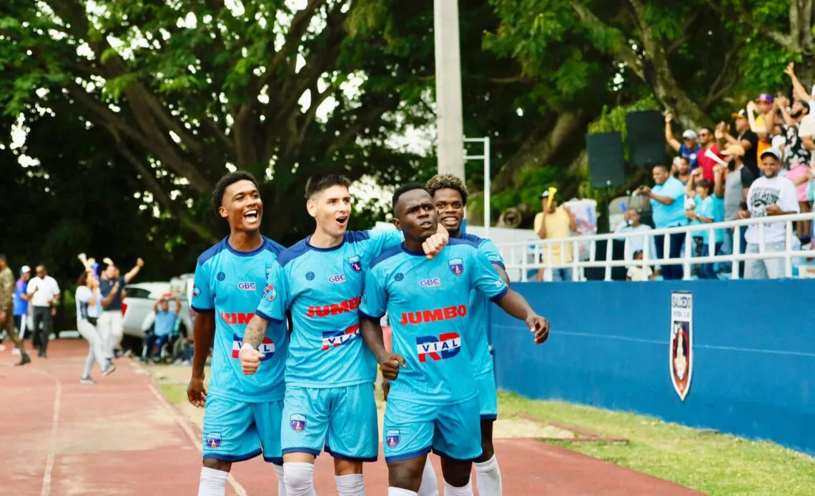 Salcedo-FC-sigue-invicto-y-lider-tras-vencer-a-Jarabacoa-1140x694